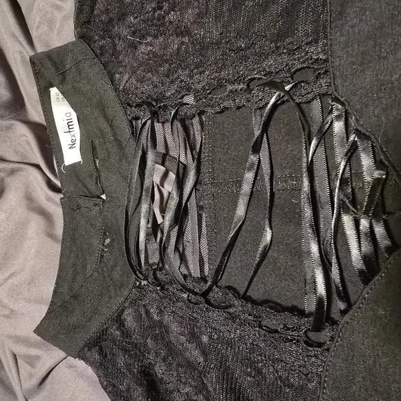 Elegant Black Lace Top - Picture 2 of 5